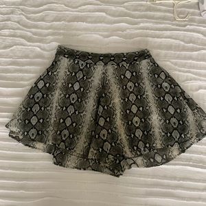 Show Me Your MuMu Carlos Swing Shorts Snakeprint